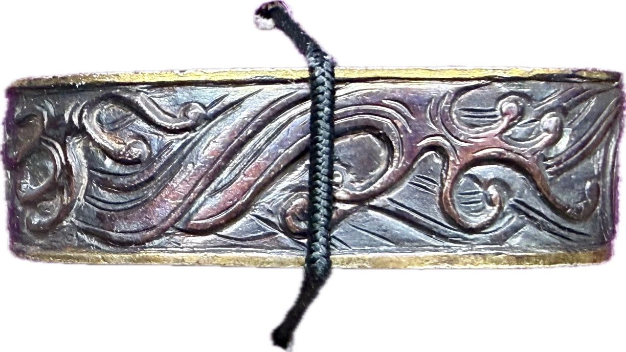 Fuchi Kashira Set, Shakudo, Waves (Antique) w/ Kiri-bako (桐箱)