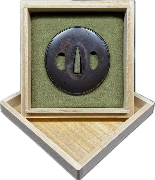 Tsuba, Shakudo Fukurin, Maru Gata, 67.2mm x 69.7mm x 7.5mm (Antique) w/ Kiri-bako (桐箱)