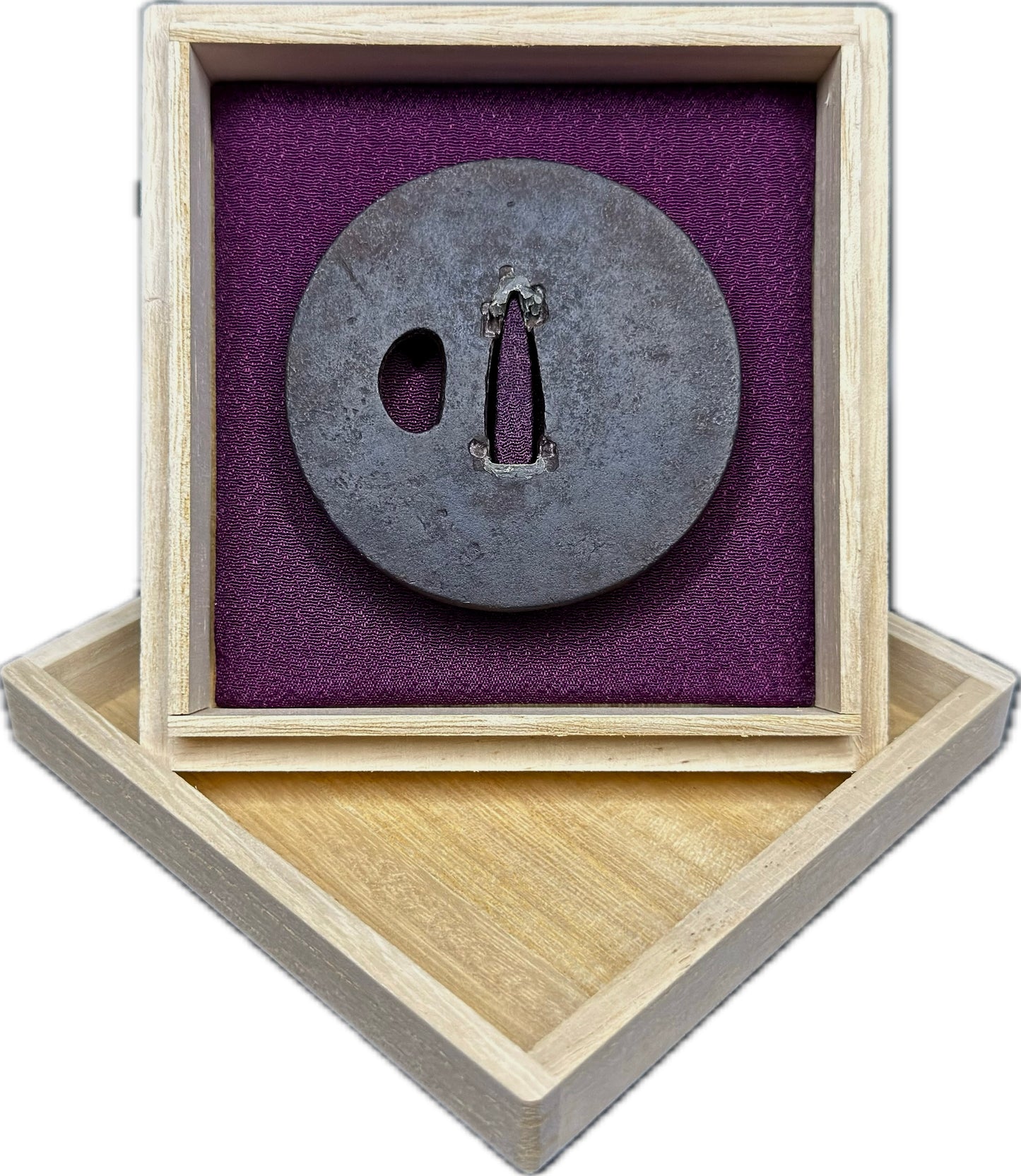 Tsuba, Iron, Maru Gata, 70mm x 70.3mm x 6.9mm (Antique) w/ Kiri-bako (桐箱)